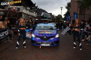 Race Babe