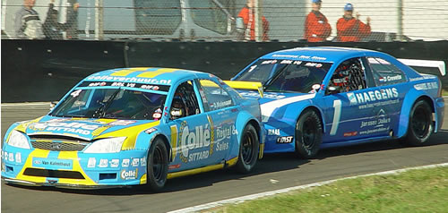 Donald Molenaar en Donny Crevels doen aan 'close-racing' !
