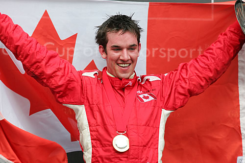 Sean McIntosh op het podium na zijn eerste winst !