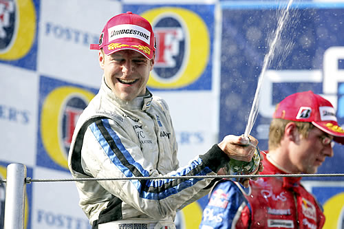 Champagne voor Gimmi Bruni !