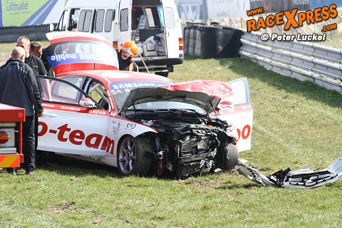 De beschadigde auto van Rory Bertram
