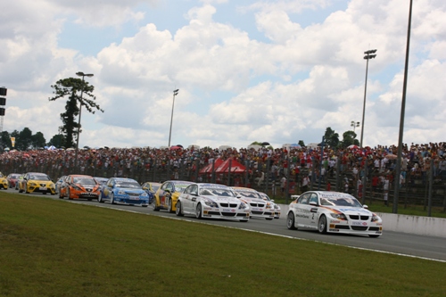 WTCC start op Curitiba