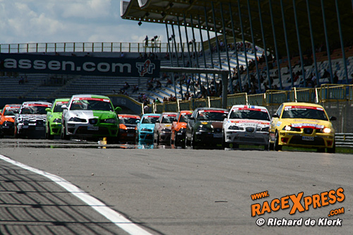 SEAT Cupra Cup: Morien / Duivenvoorde wint, crash bij Landmacht equipe