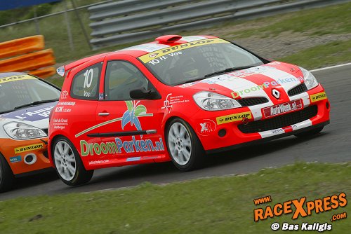 Close racing in de Clio Cup