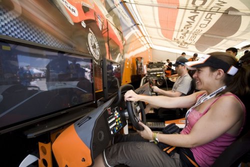 Naast de races worden de fans goed vermaakt