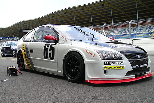 Eén van de blitse BRL-Light bolides van Team Fanzonely
