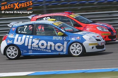 Heftige competitie in de Clio Cup