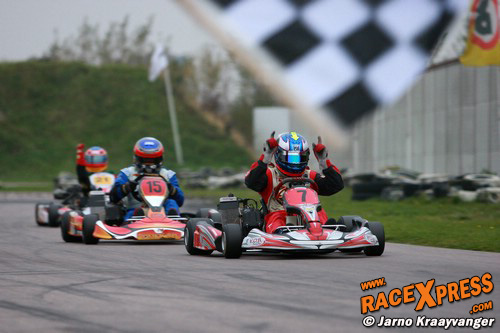 Close finish