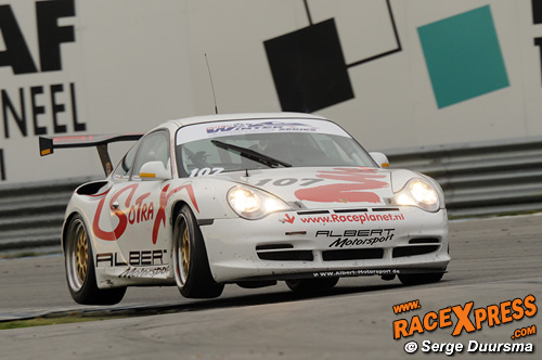 Albert Motorsport met een eigenhandig gemodificeerde Porsche 996 GT2, met 575 PK onder de kap