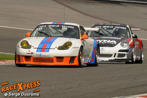 Porsches door Eau Rouge