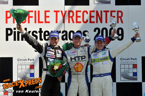 Junior Strous op podium