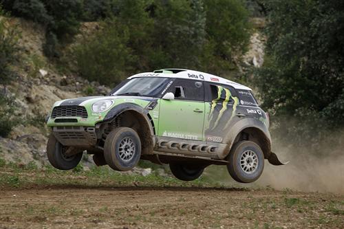 Stéphane Peterhansel met de Mini van Monster Energy X-raid de Dakar Rally