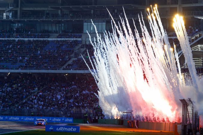 Mortara race winnaar met vuurwerk