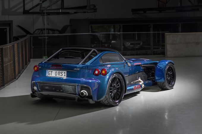 D8 GTO RS Bare Naked Carbon Edition