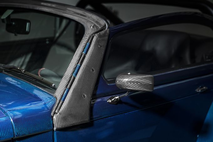 D8 GTO RS Bare Naked Carbon Edition
