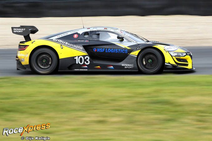 Finlay Hutchison en Bernhard ten Brinke wonnen op Circuit Zandvoort Equipe Verschuur Renault RS01
