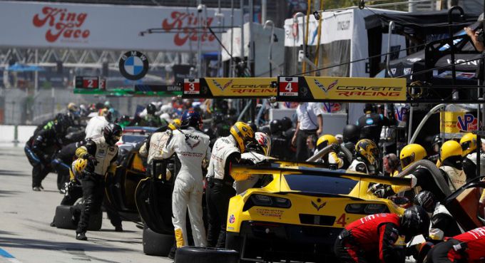 IMSA pistops Long Beach
