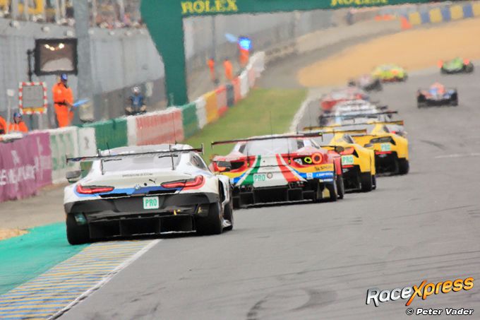 BMW M8 GTE achterzijde chicane Le Mans RX foto Peter Vader