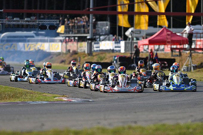 Mike van Vugt van pole tijdens eerste OKJ-race in het DKM
