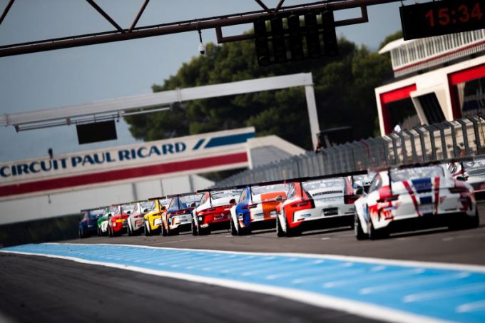 Circuit Paul Ricard Porsche GT3 Cup Challenge Benelux startgrid achterzijde