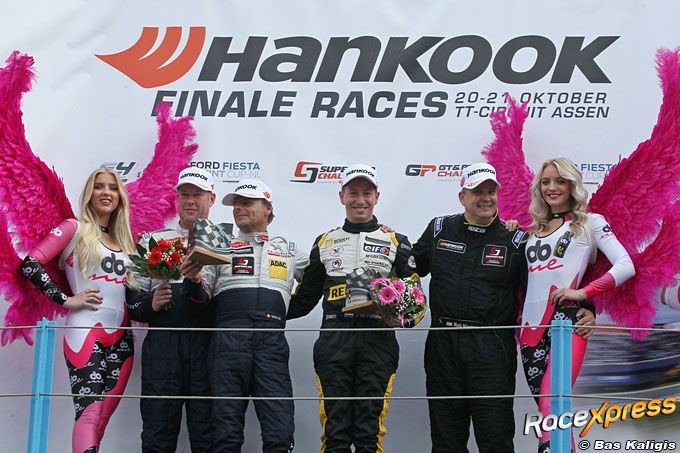 Joey van Splunteren wint Super Car Challenge