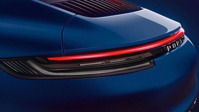Porsche 992 linksachter