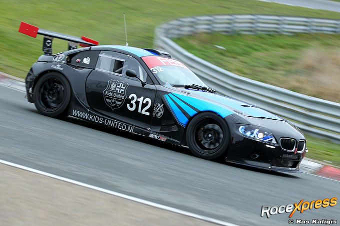 Milan Teekens en Maxime Oosten jongste coureurs debuut in de autosport Zilhouette
