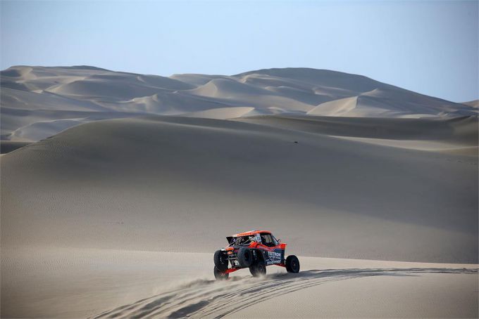 Robby Gordon Textron XXR dunes