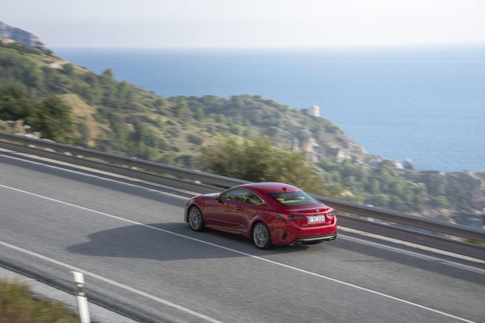 Lexus RC 300h