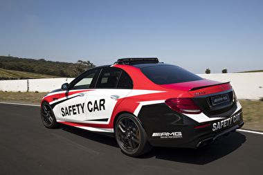 mercedes safety car side bathurst 12 hour