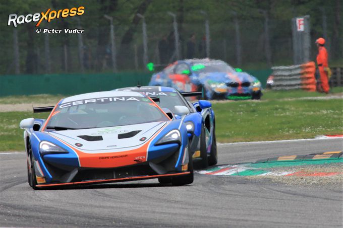 McLaren GT4 Equipe Verschuur Lessennes McKay RX foto Peter Vader