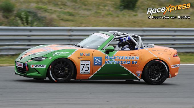 Mazda MX-5 Cup Oliver Naaktgeboren