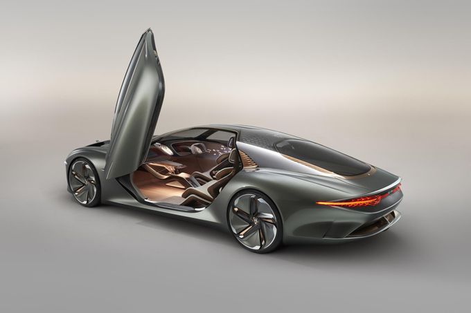 Bentley 100 GT linker portier geopend