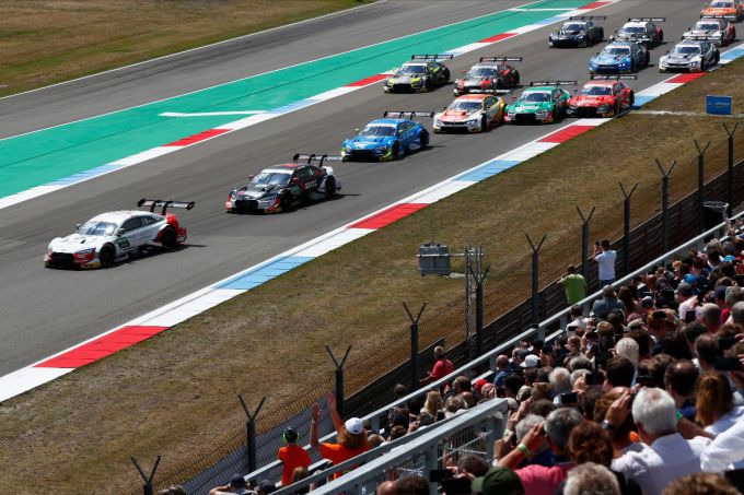 DTM Brands Hatch 3 startveld