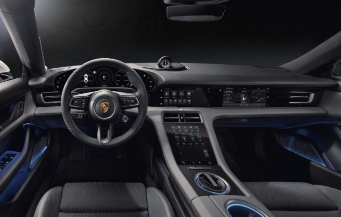 Porsche Taycan 11 dashbord recht