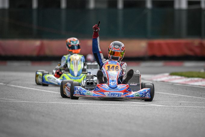 Robert de Haan overtuigend kampioen OK Junior in Duits kampioenschap