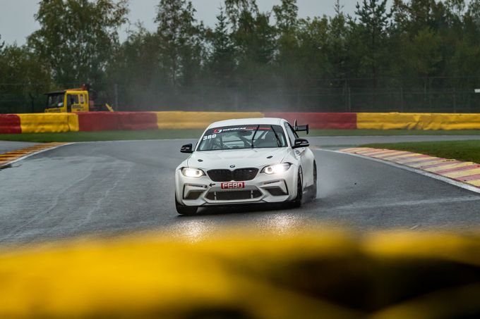 Tom van der Zwet in debuutjaar van de autosport kampioen met de DayVtec BMW 240i in DRDO!