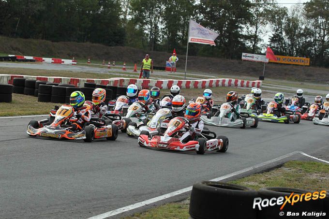 Bruno Mulders met nummer 77 aan kop