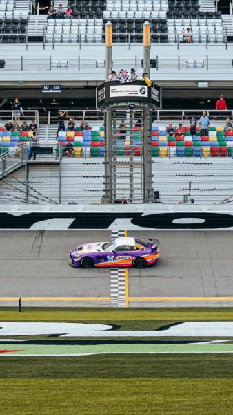IMSA Michelin Pilot Challenge Daytona passeren finishlijn Mercedes Bleekemolen