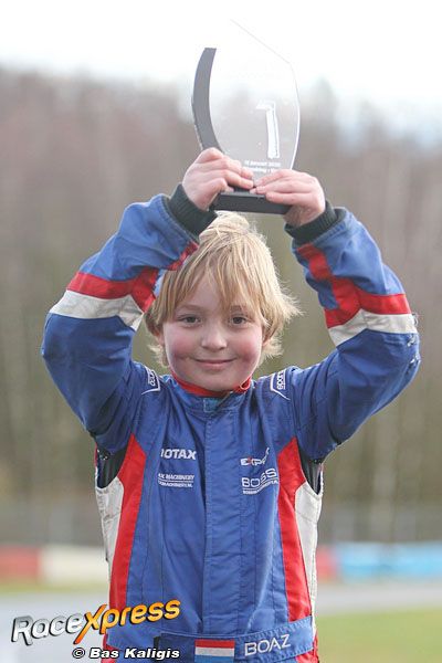 Boaz Maximov als een duvel uit een doosje