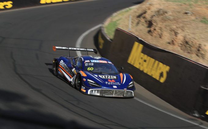 12H Bathurst McLaren Parente