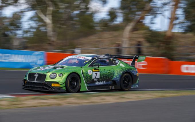 12H Bathurst Bentley racewinnaar