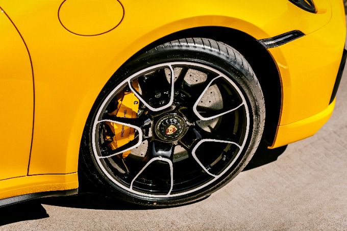 Porsche 911 Turbo S bekent kleur