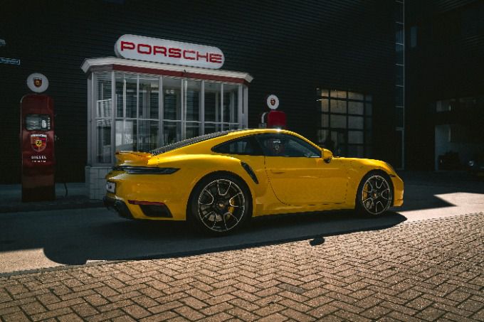 Porsche 911 Turbo S bekent kleur