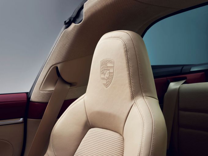 Porsche 911 Targa 4S Heritage Design Edition