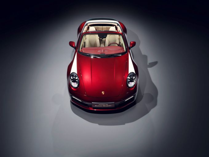Porsche 911 Targa 4S Heritage Design Edition