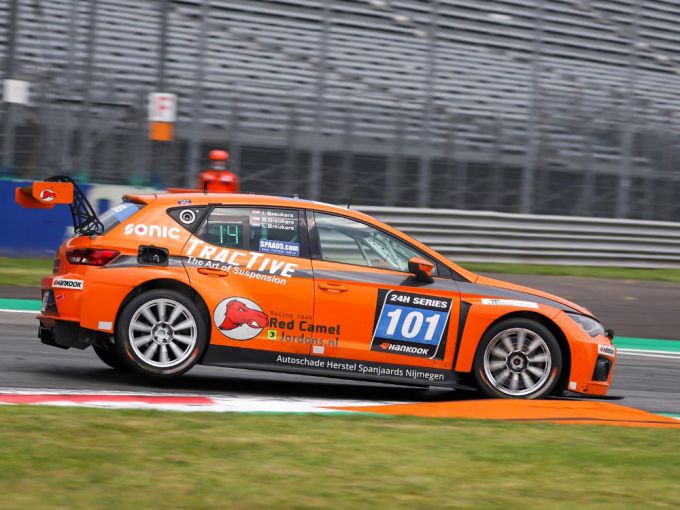 Creventic TCR Monza Seat Red Camel Jordans Breukers