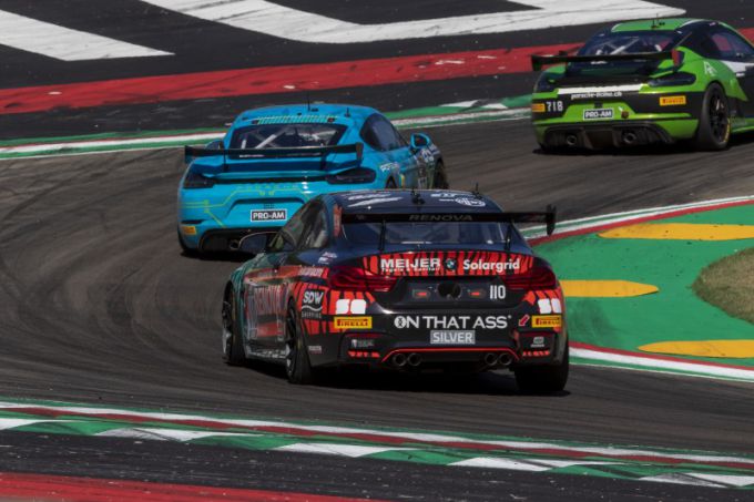 GT4 RN Vision STS Racing Team
