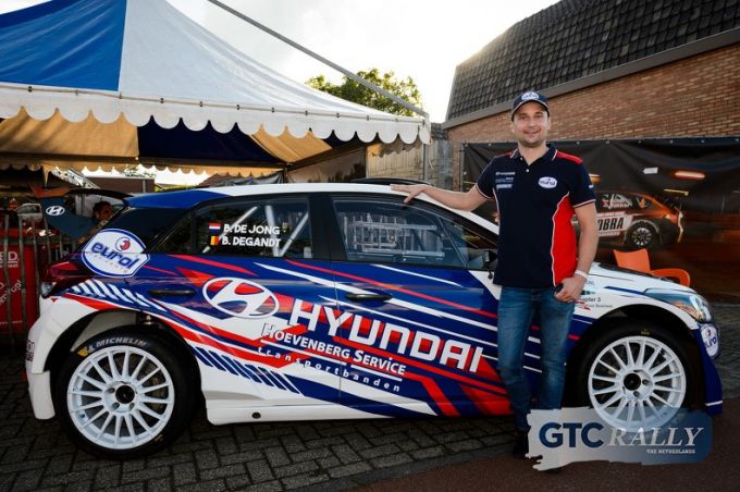 Regerend Open Nederlands Rallykampioen Bob de Jong