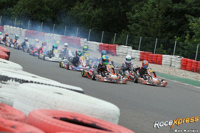 Senna van Soelen met startnummer 124 van polepositie naar zege
